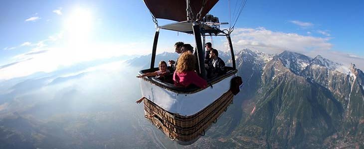 Vol en montgolfière au dessus des Alpes Aoste