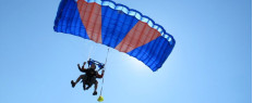 Saut en parachute en tandem Sarlat Périgord Dordogne